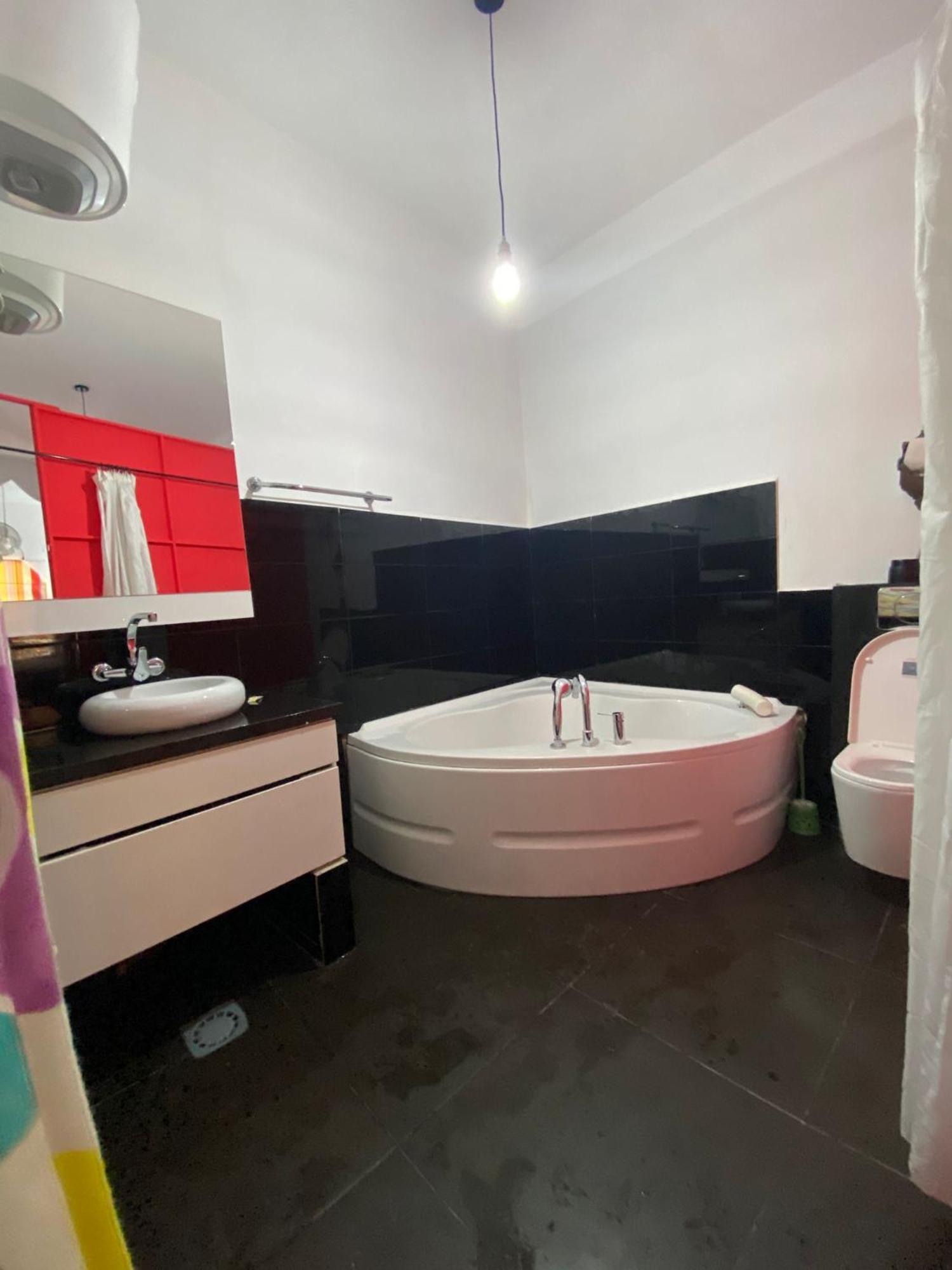 Hostal Valencia - Private Room With Bathroom Chefchaouen Exteriör bild